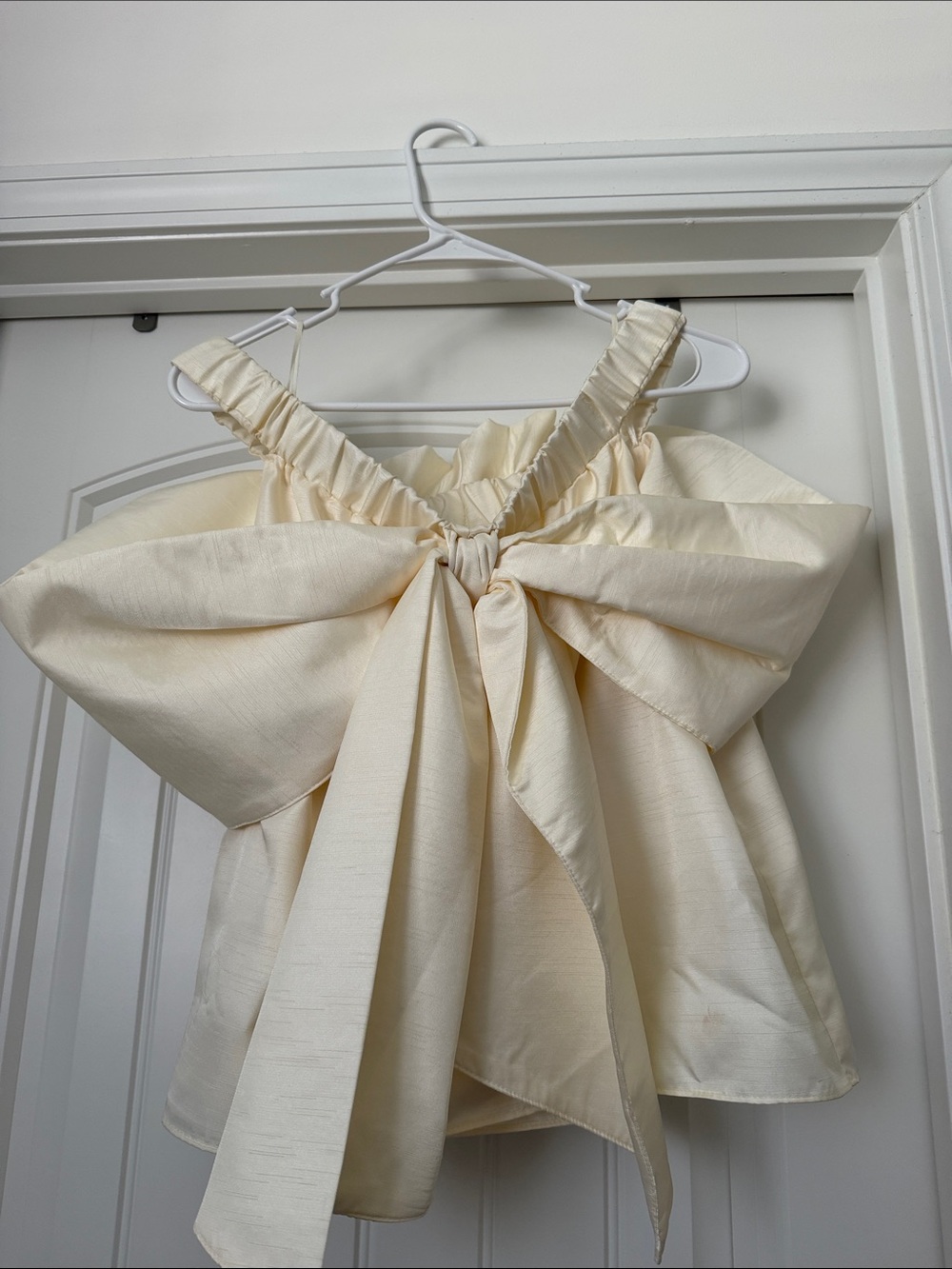 Fate Cream Bow-Front Ruffled Strap Sleeveless Top